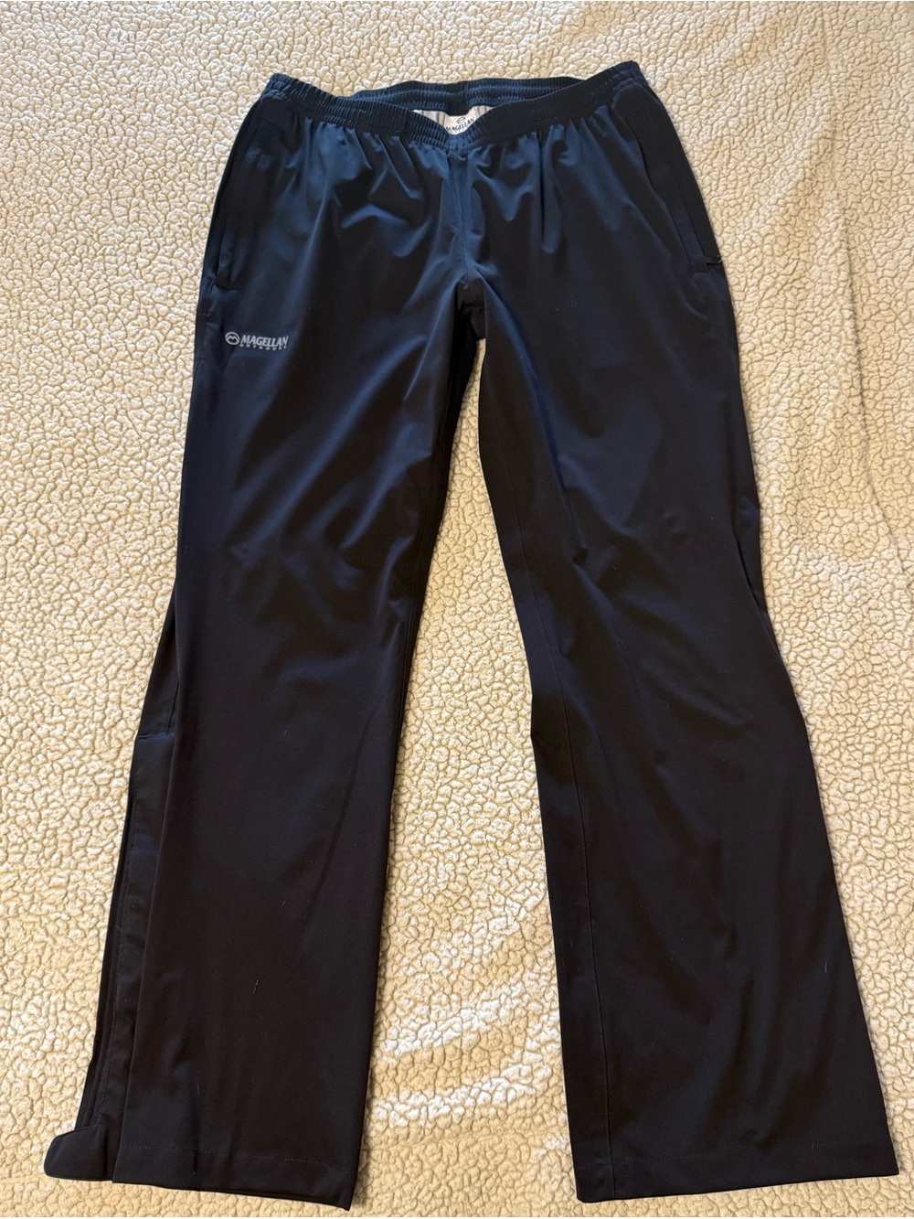Magellan Outdoors Black Athletic Pants men’s size M